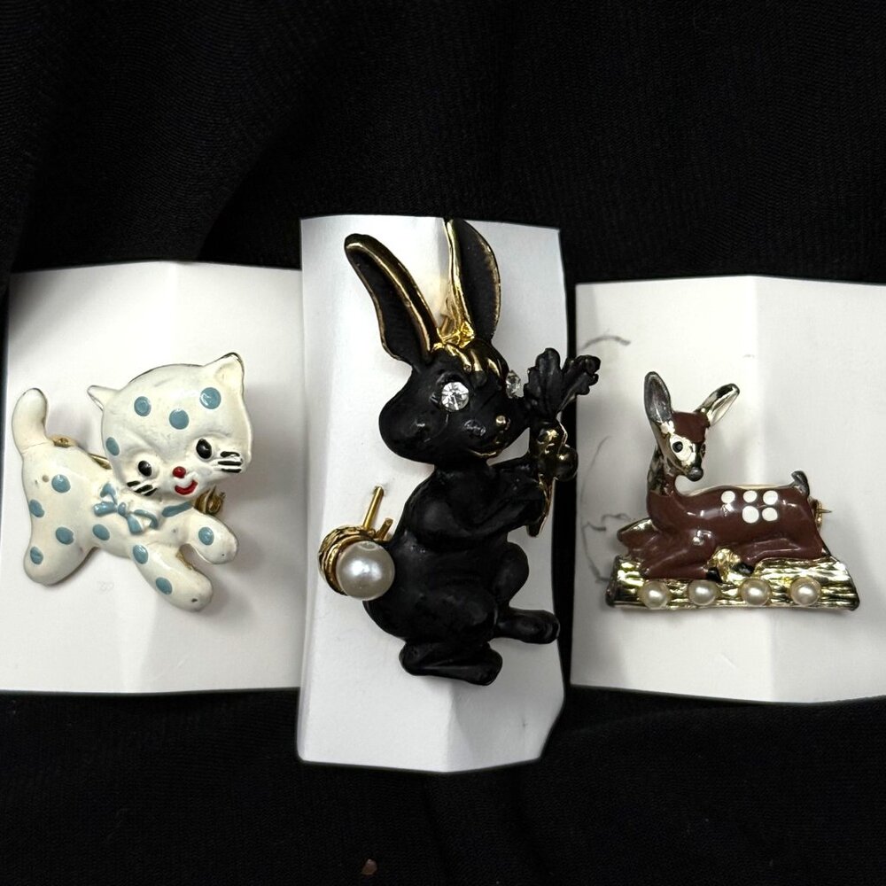 Animal Lover Vintage Pins Brooches Set of 3 -‎ White Cat / Black Rabbit / Deer